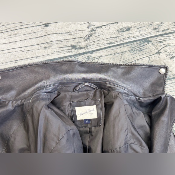 Universal Thread Black Faux Leather Motorcycle Jacket, Women's Size Medium - Picture 8 of 14